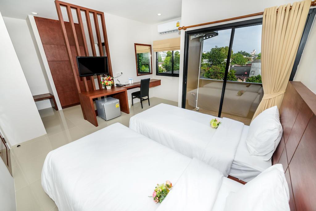 The Topaz Residence Phuket Town Rum bild
