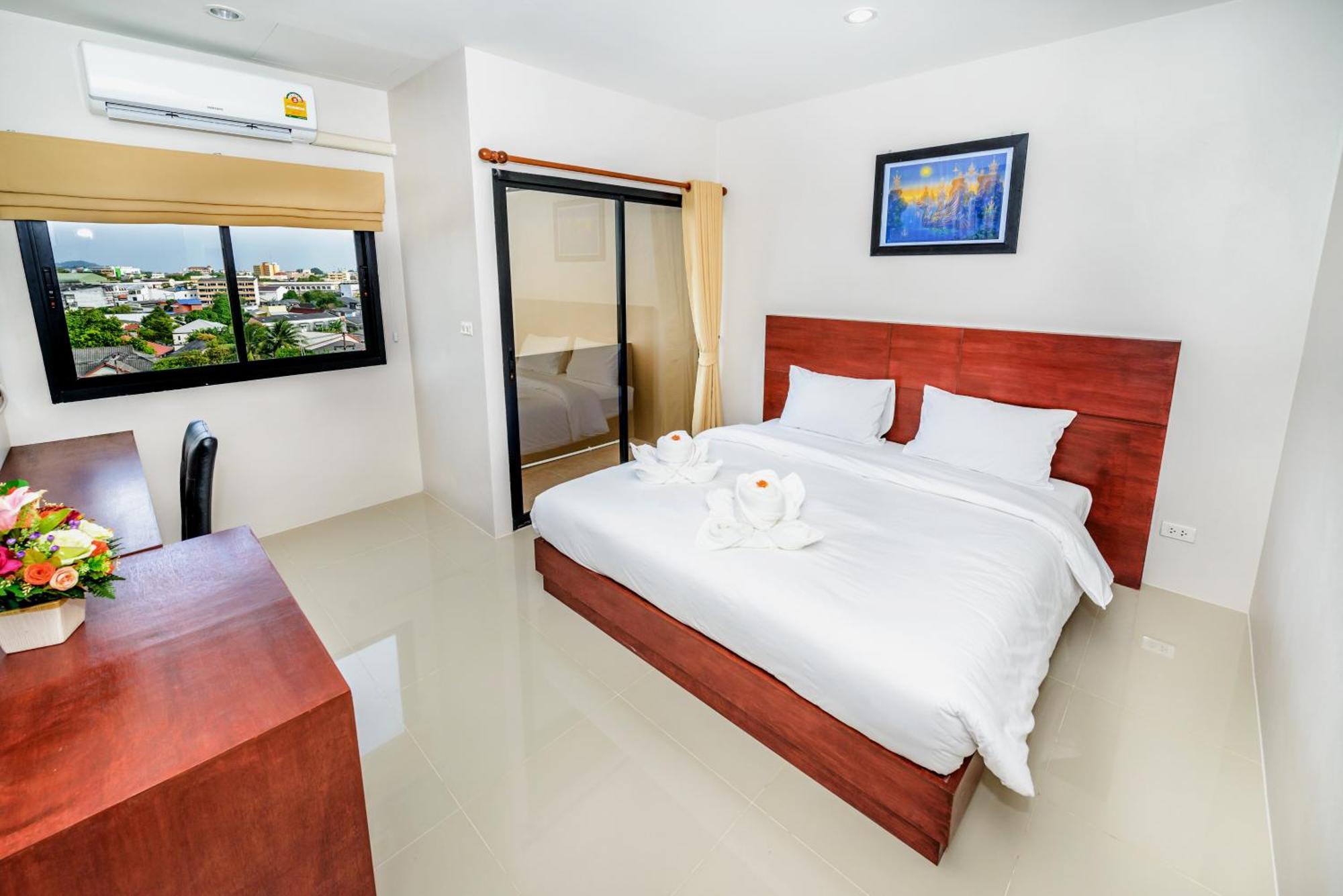 The Topaz Residence Phuket Town Rum bild