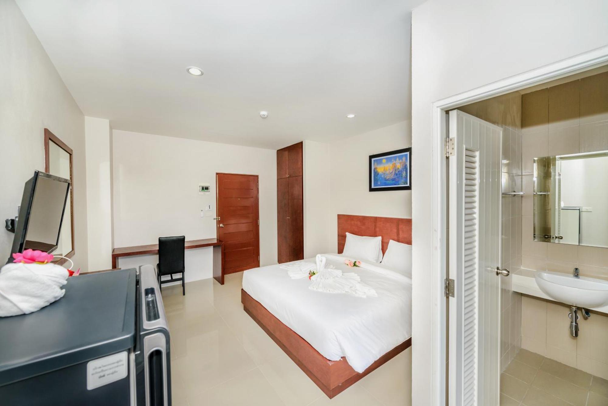 The Topaz Residence Phuket Town Rum bild