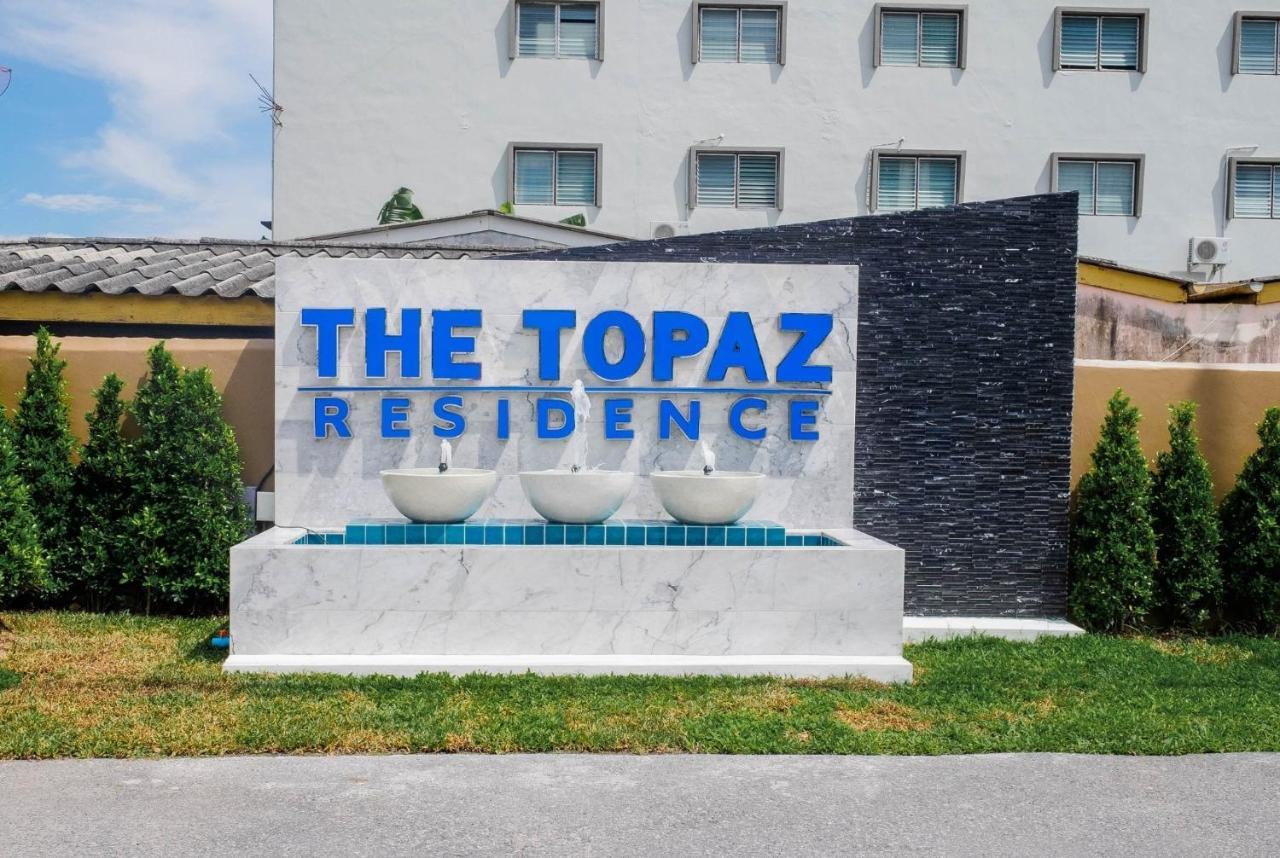 The Topaz Residence Phuket Town Exteriör bild